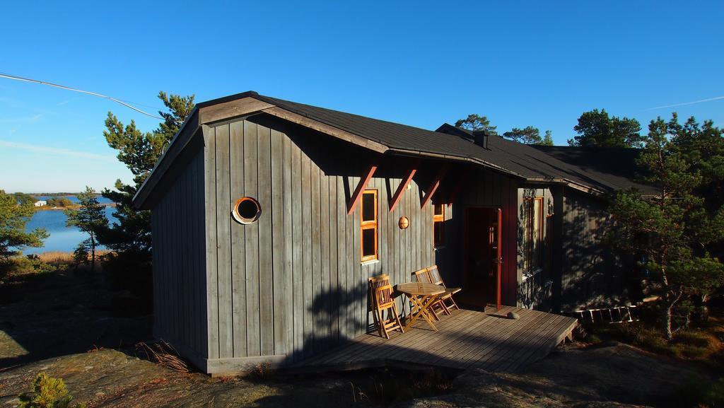 Roervik Stugor Geta Room photo